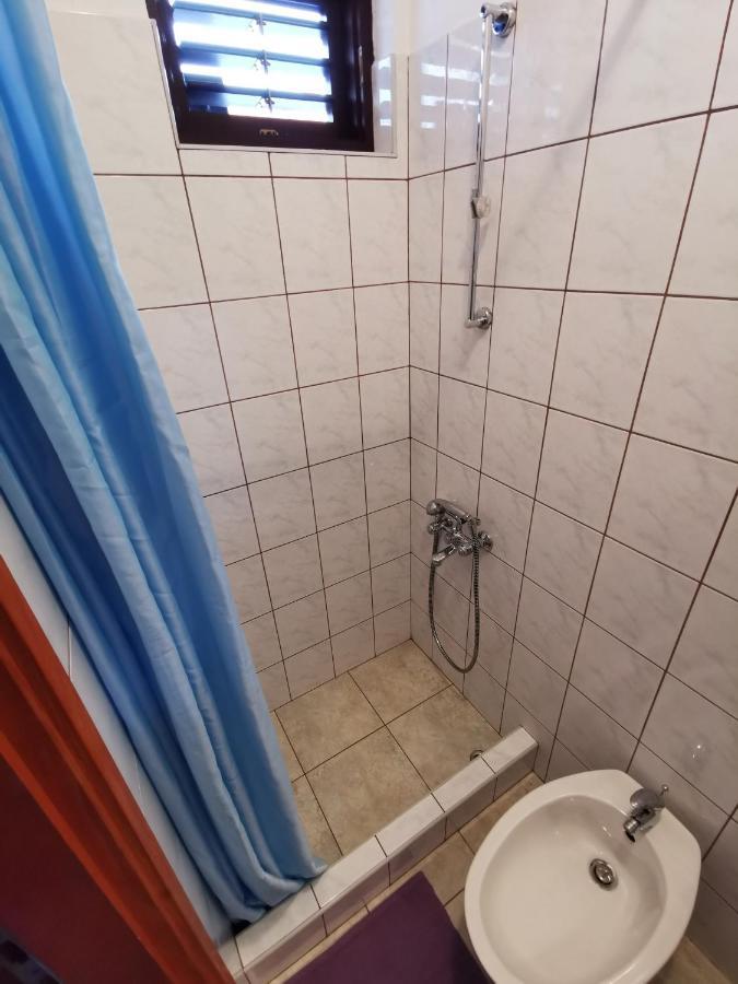 Apartmani Mate Vrban Karlobag Bagian luar foto