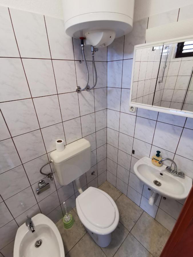 Apartmani Mate Vrban Karlobag Bagian luar foto