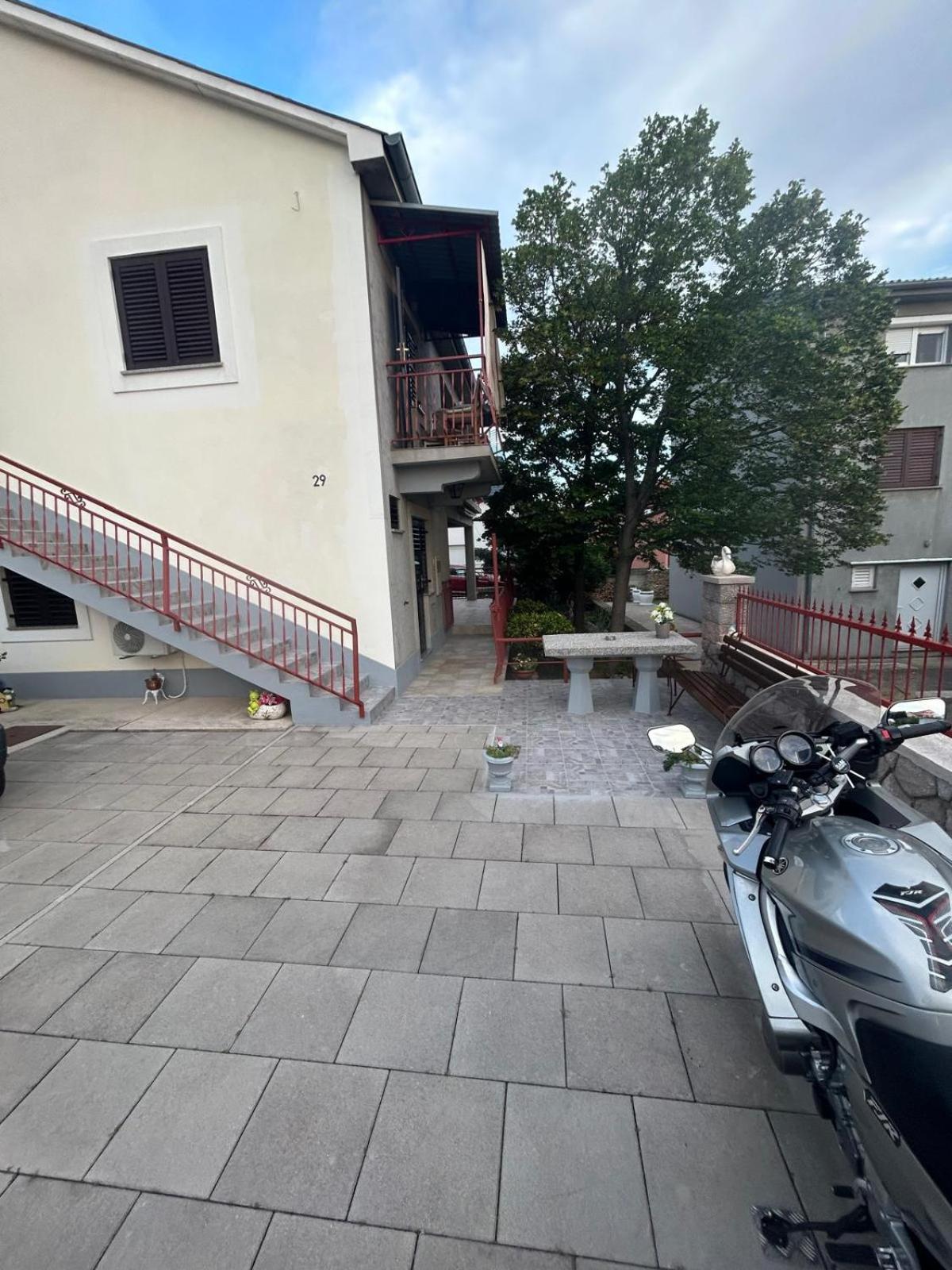 Apartmani Mate Vrban Karlobag Bagian luar foto