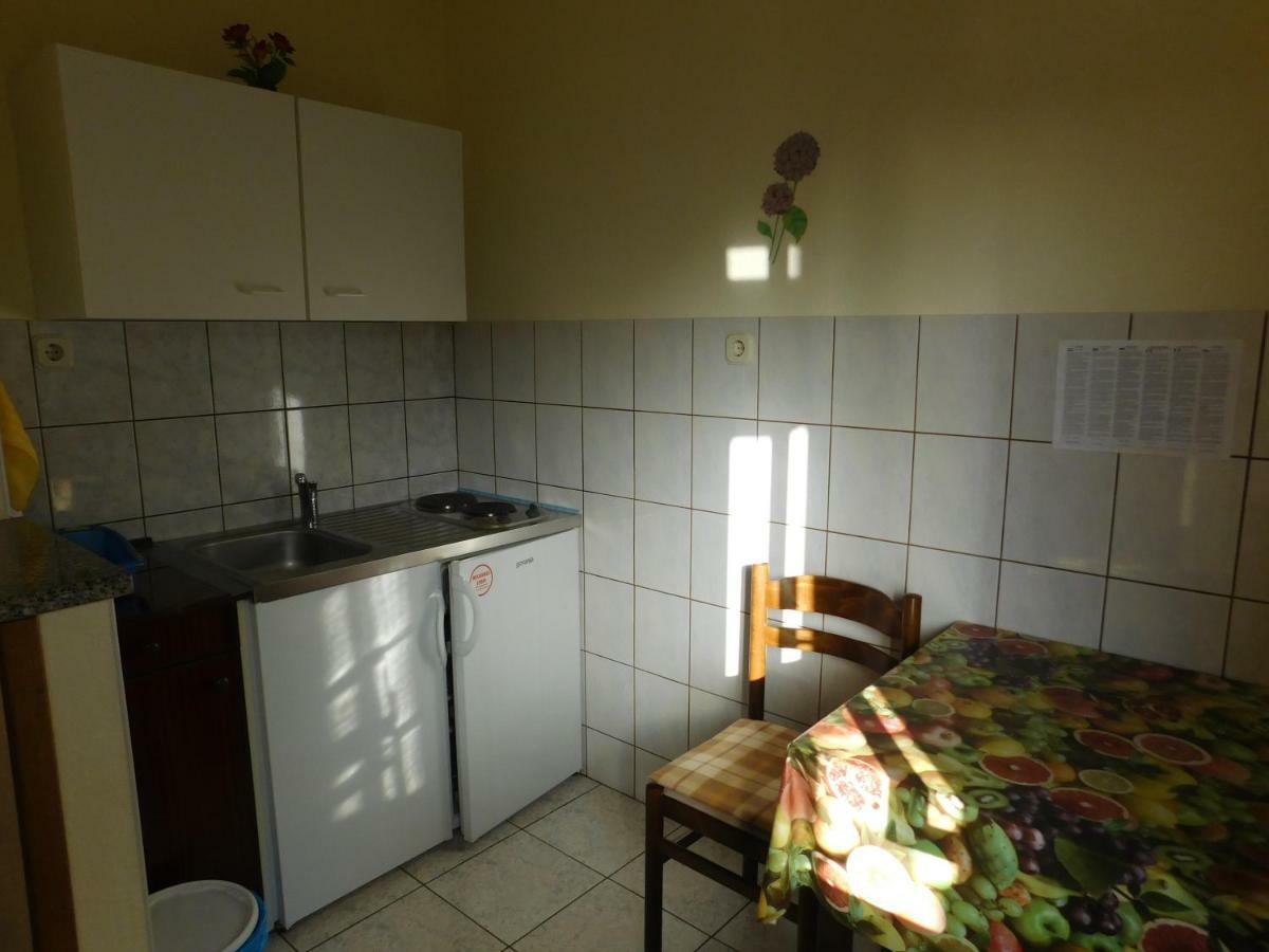 Apartmani Mate Vrban Karlobag Bagian luar foto