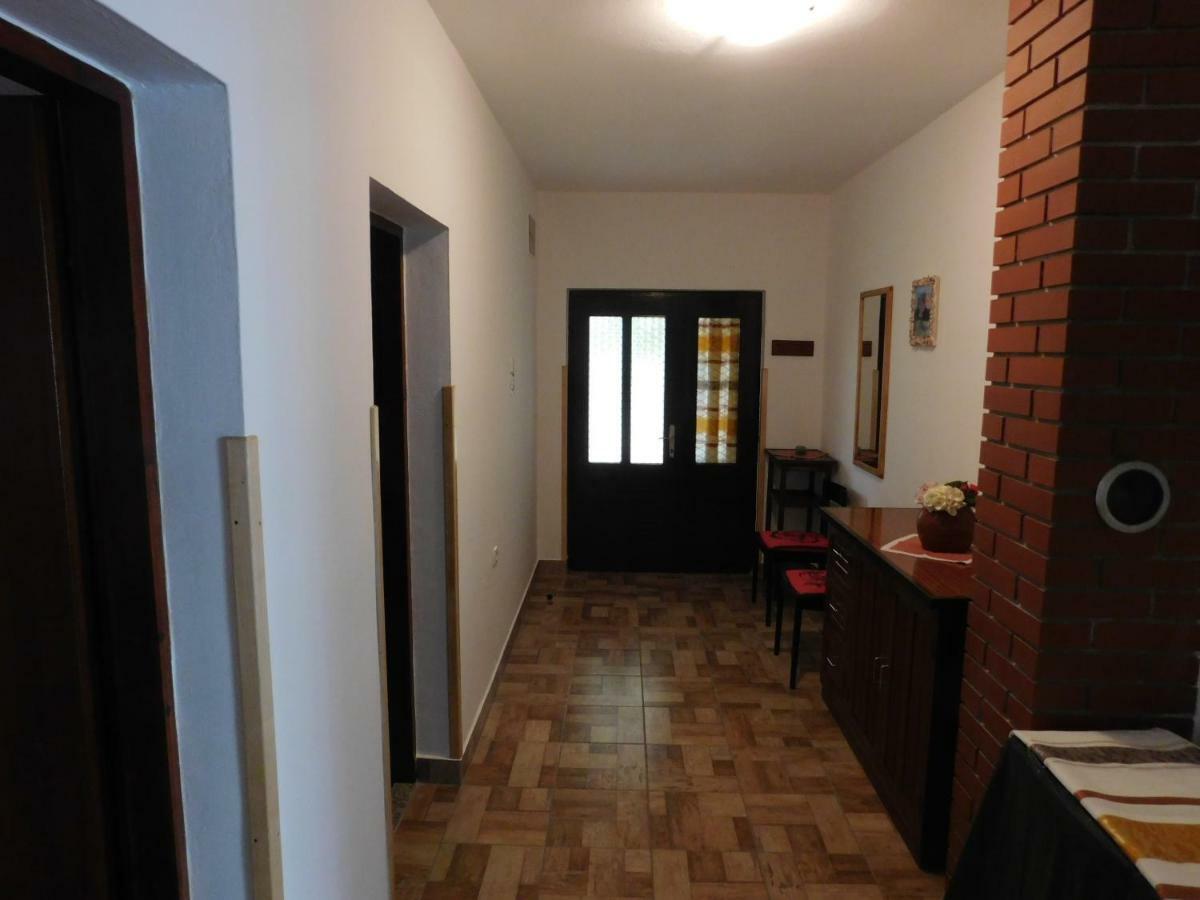 Apartmani Mate Vrban Karlobag Bagian luar foto